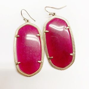 ❌ SOLD ❌ Kendra Scott dark pink drop earrings